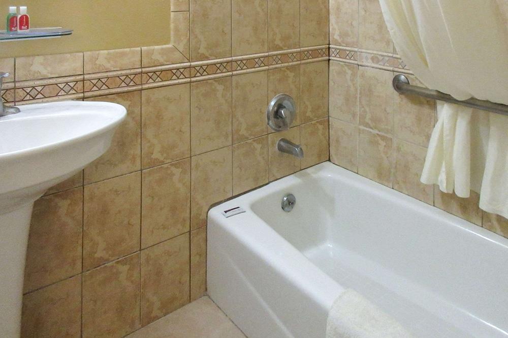 Econo Lodge Blythe photo 17