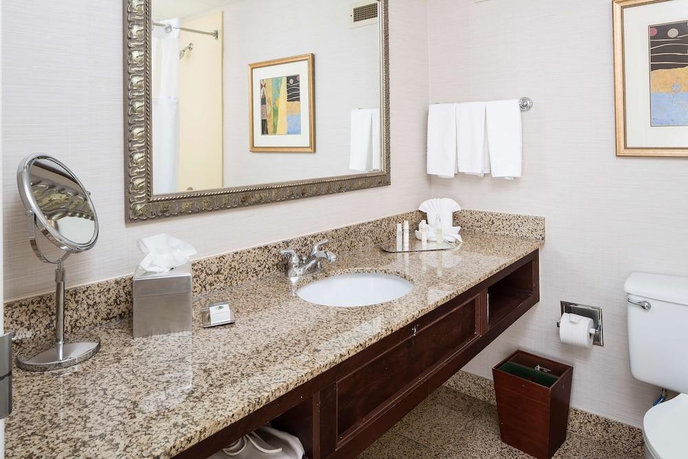 DoubleTree by Hilton Boston - Milford photo 19