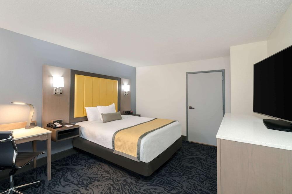 Baymont by Wyndham Franklin/Cool Springs photo 16