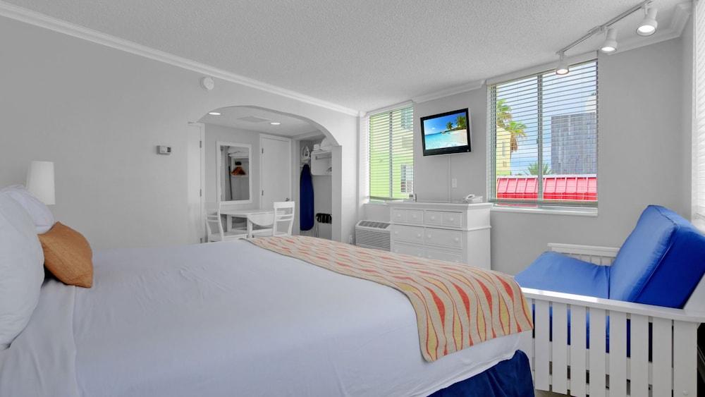 Pelican Pointe Clearwater Beach Hotel photo 13