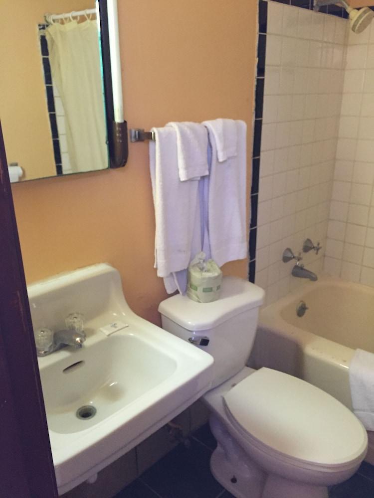 Royal Inn photo 12