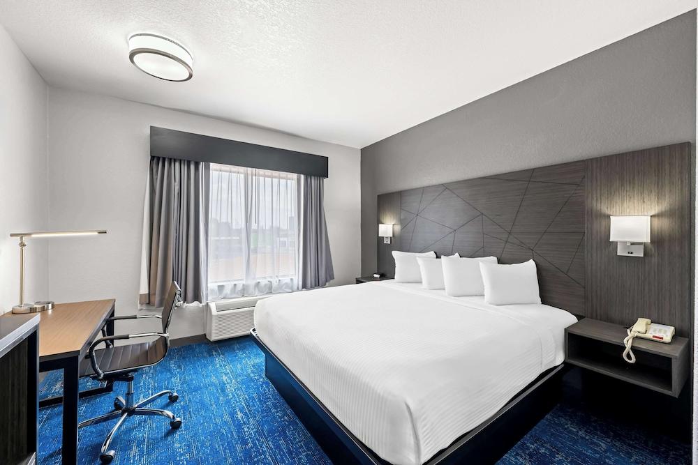 Best Western Palace Inn & Suites photo 9