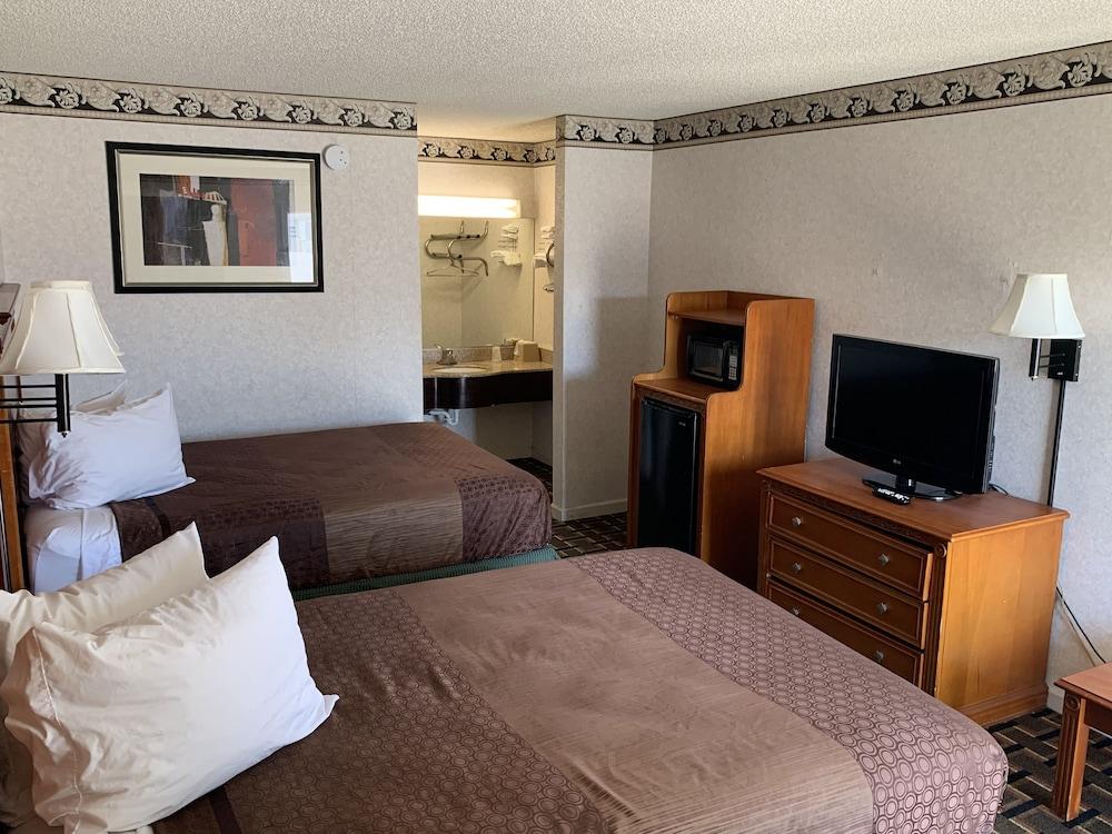Heritage Inn photo 23