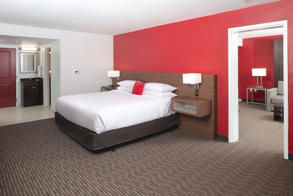 Red Lion Hotel Orlando Lake Buena Vista South photo 23