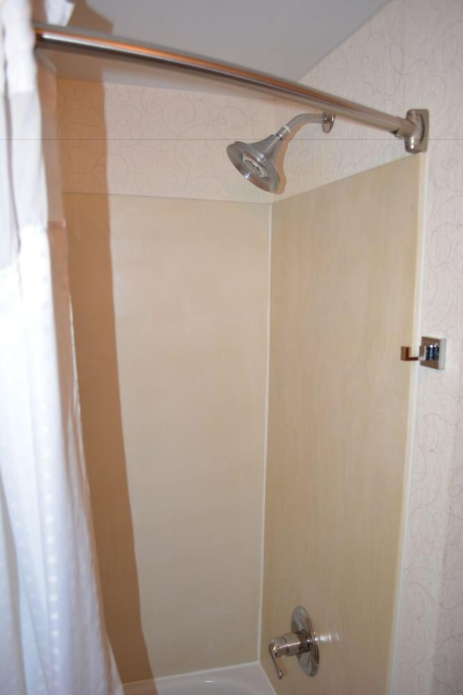 Holiday Inn Express & Suites Lancaster by IHG photo 33
