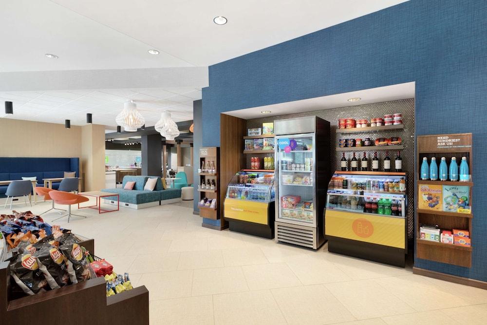 Tru By Hilton Albany Crossgates Mall photo 28