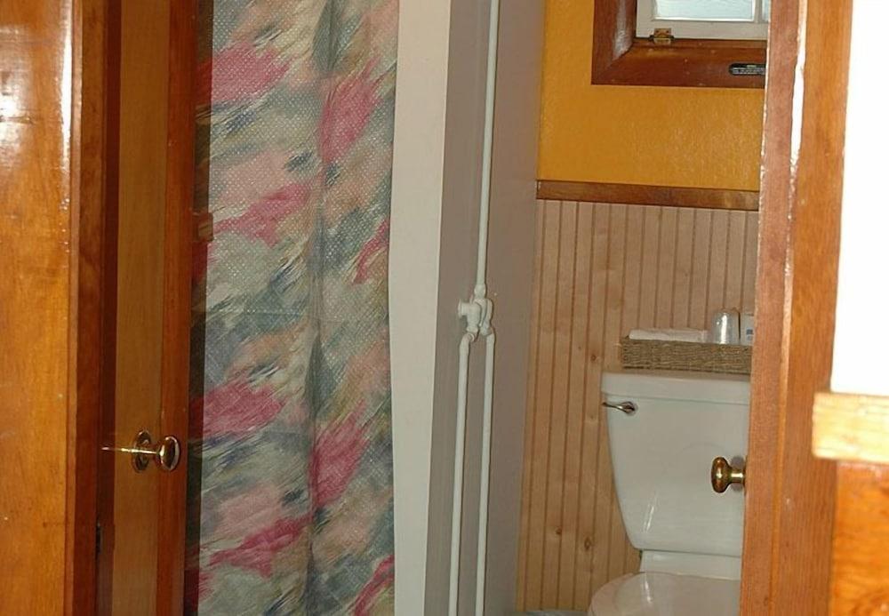 Channel Watefront Cottages photo 33