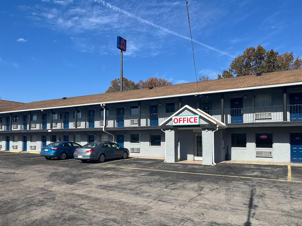 Studio 6 Suites Hurricane, Wv — hotel in Hurricane