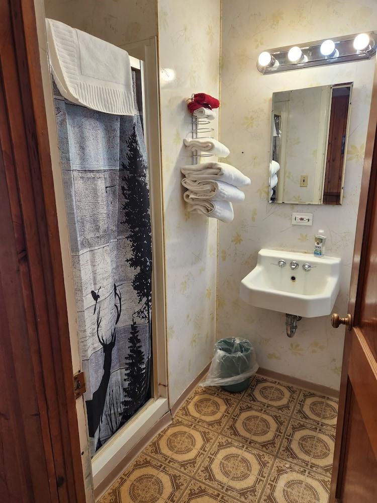 Big Sky Motel photo 16