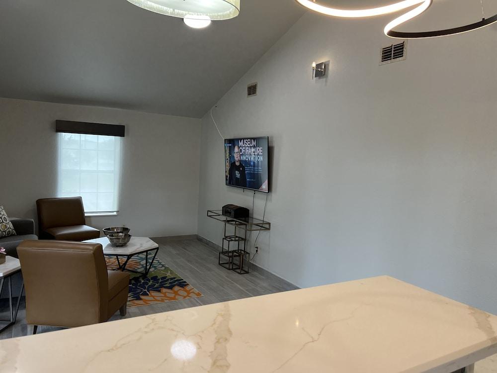 Garden Inn & Suite photo 5