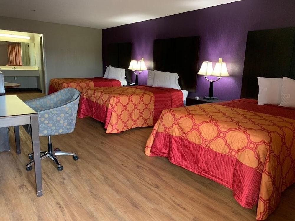 Relax Inn & Suites photo 6
