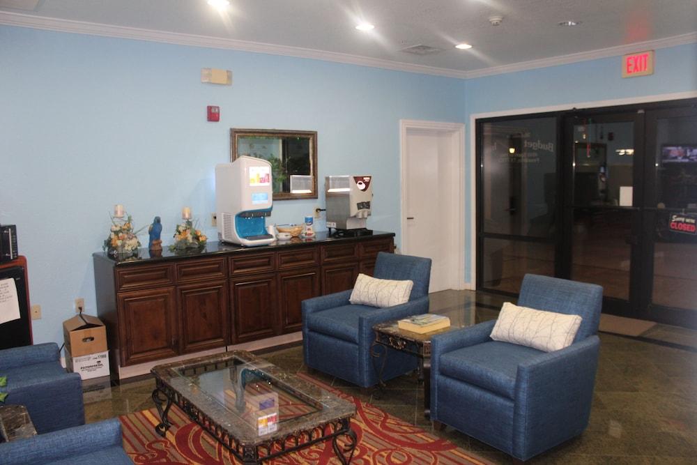 Budget Inn photo 3