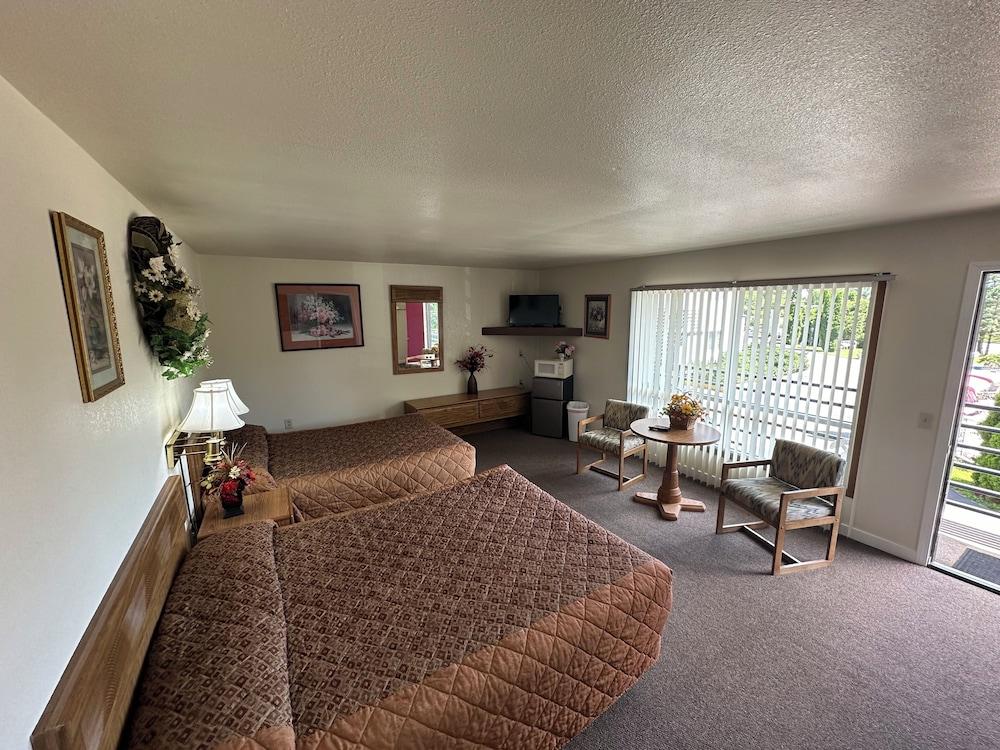 Spring Hill Motel photo 49