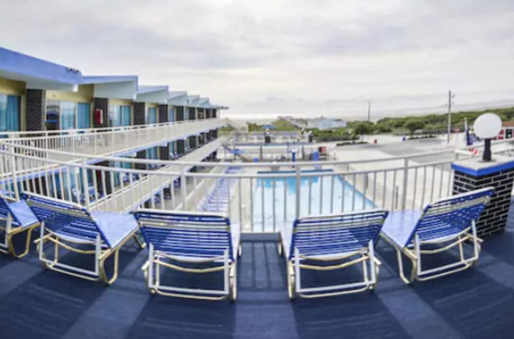 Attache Motel photo 50
