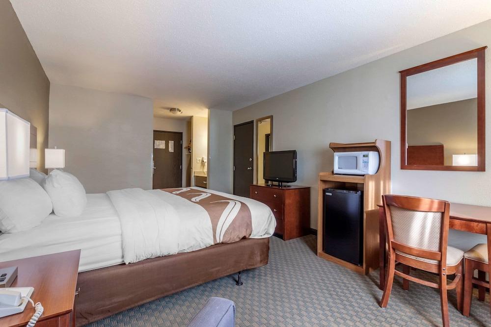 Quality Inn Hays I-70 photo 8