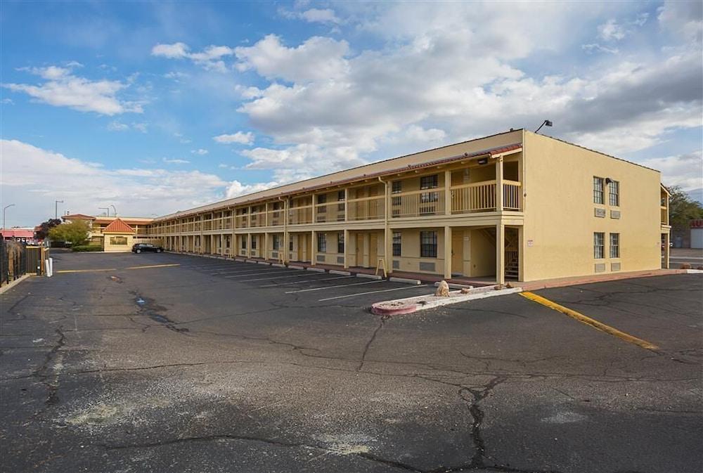 San Mateo Inn photo 51