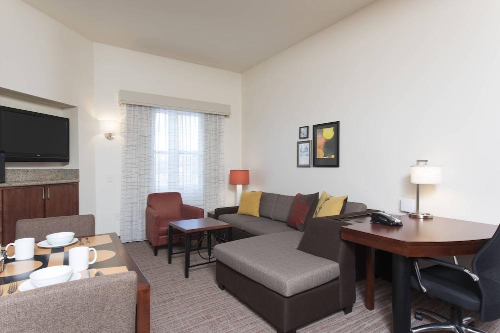 Residence Inn Marriott Moline photo 9