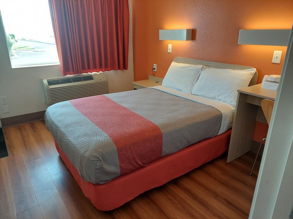 Motel 6 Pendleton, OR photo 24