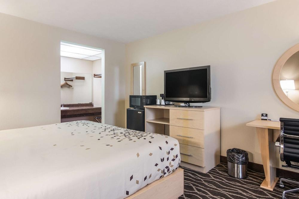 Americas Best Value Inn Alliance — hotel in Alliance