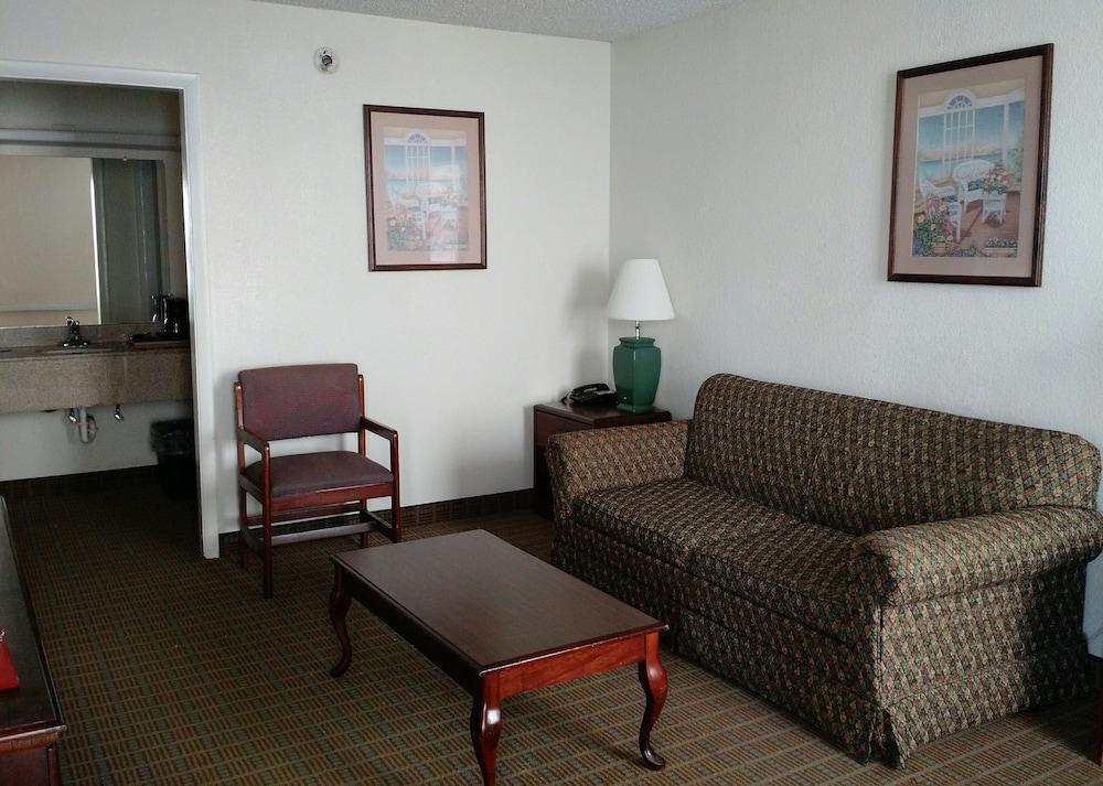 Econo Lodge Thomasville photo 6