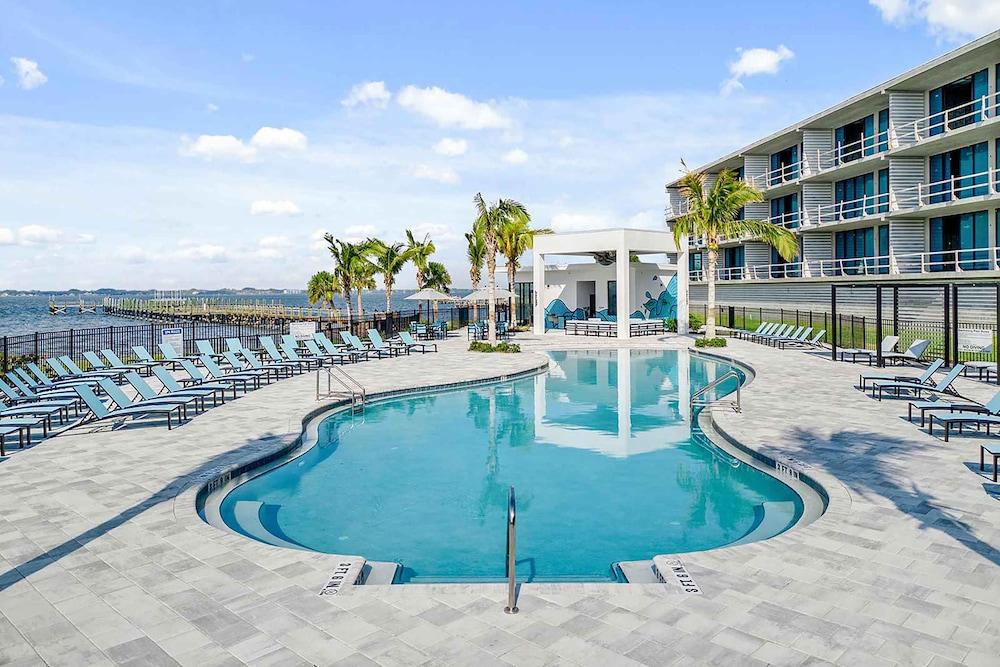 Harbor Island Beach Club by Villatel photo 51
