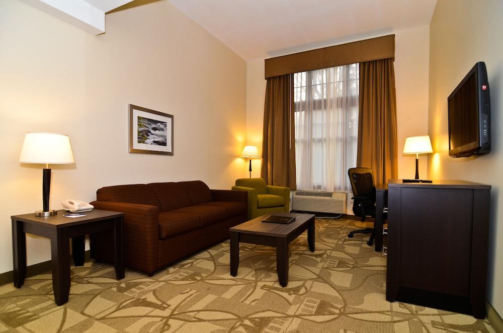 Best Western Plus The Inn & Suites At The Falls photo 18