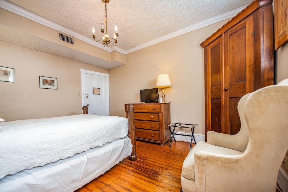 Wayside Inn photo 29