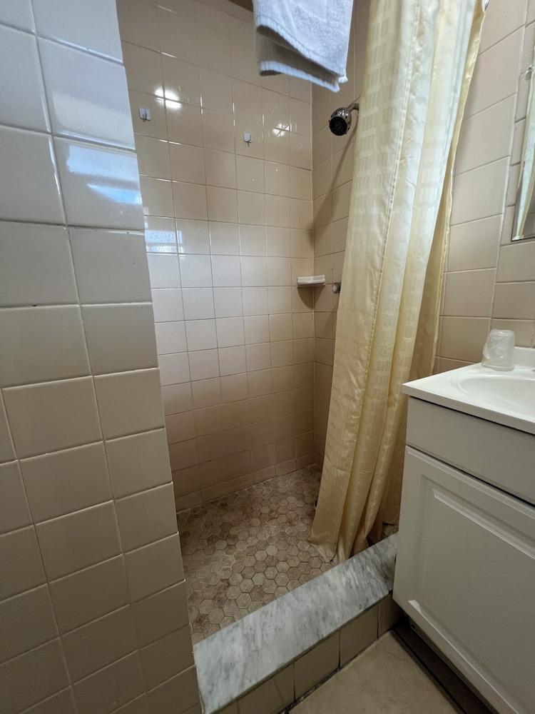 Budget Inn photo 18