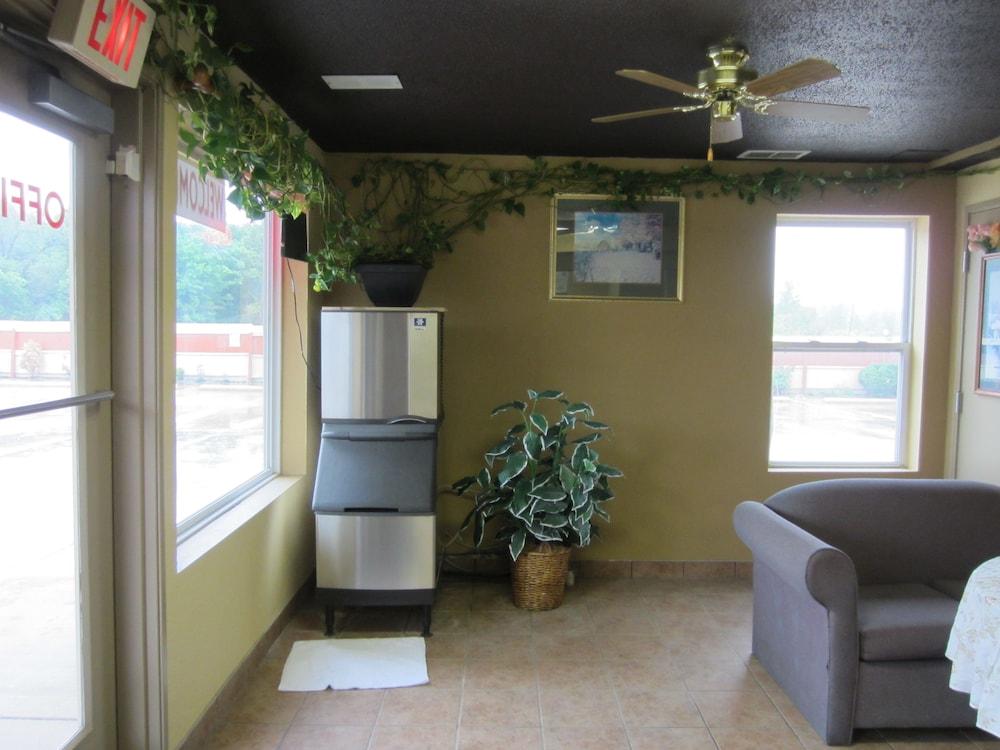 First Western Inn photo 3