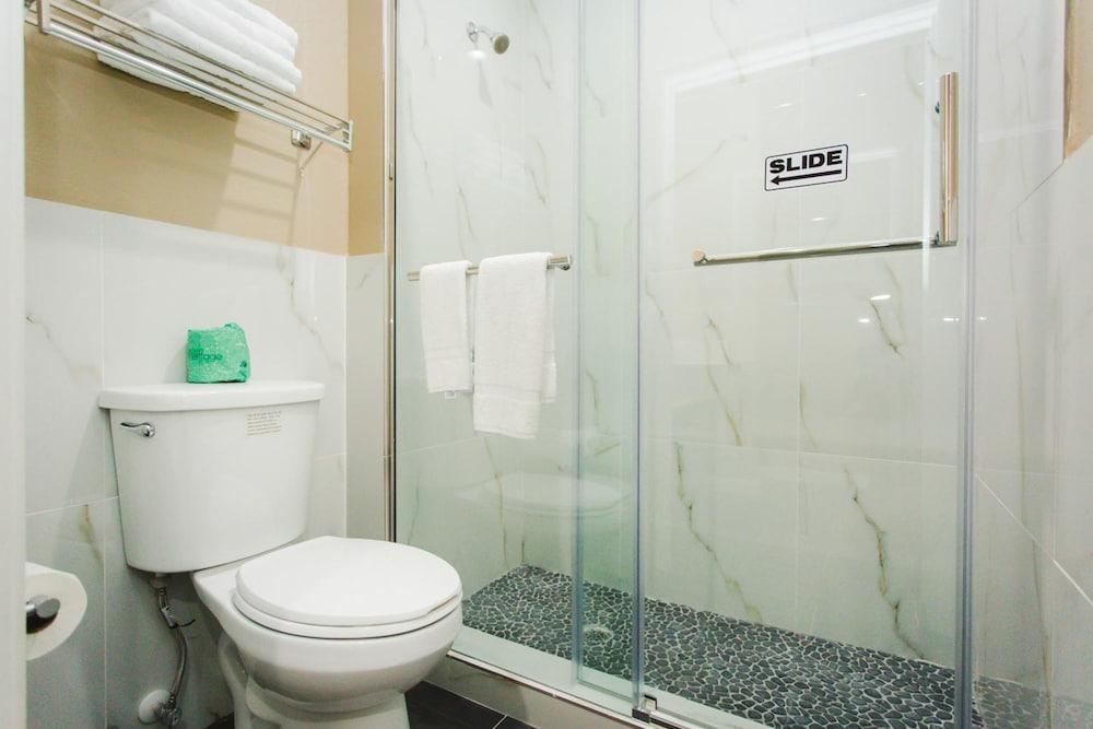 Budget Host Inn and Suites photo 26