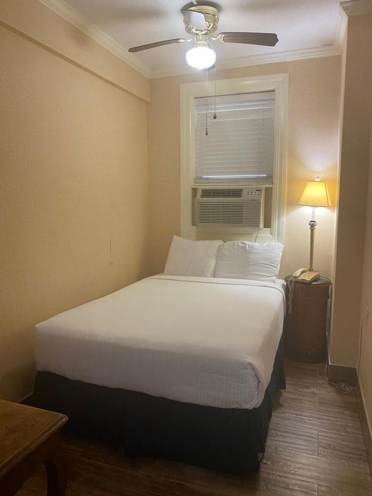 District Hotel photo 17
