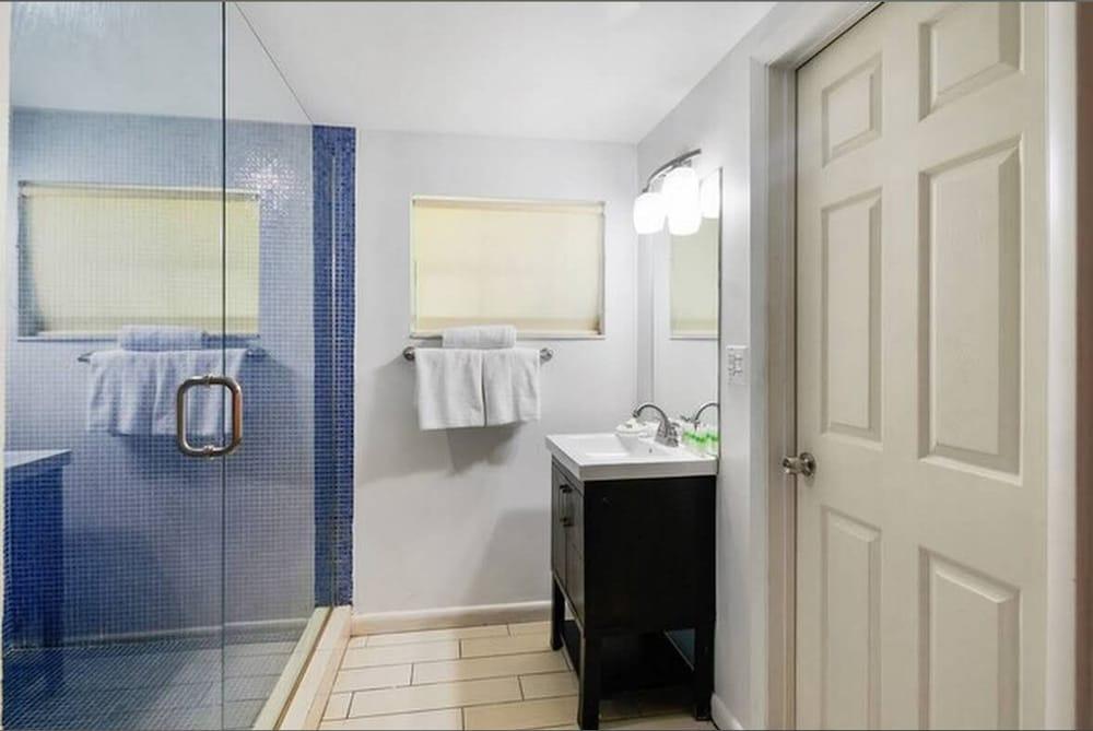 Gables Cove Hotel photo 31