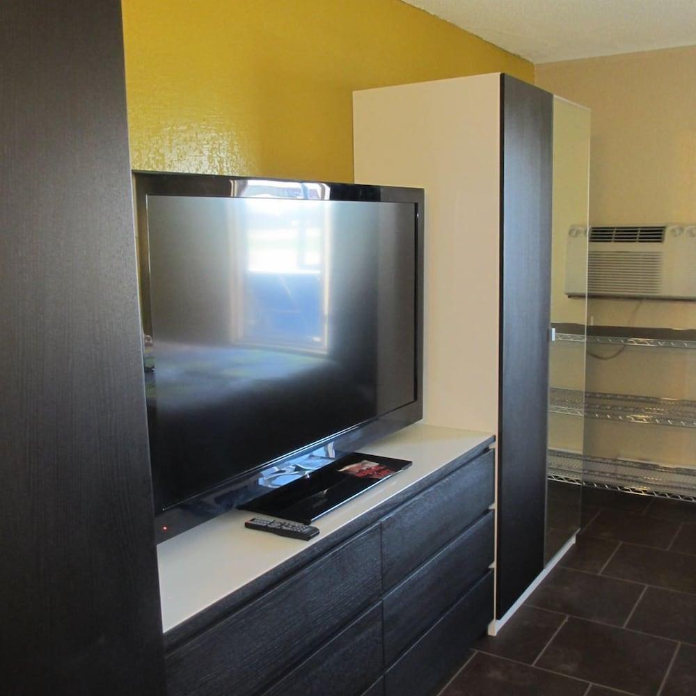 Riverside Suites photo 23