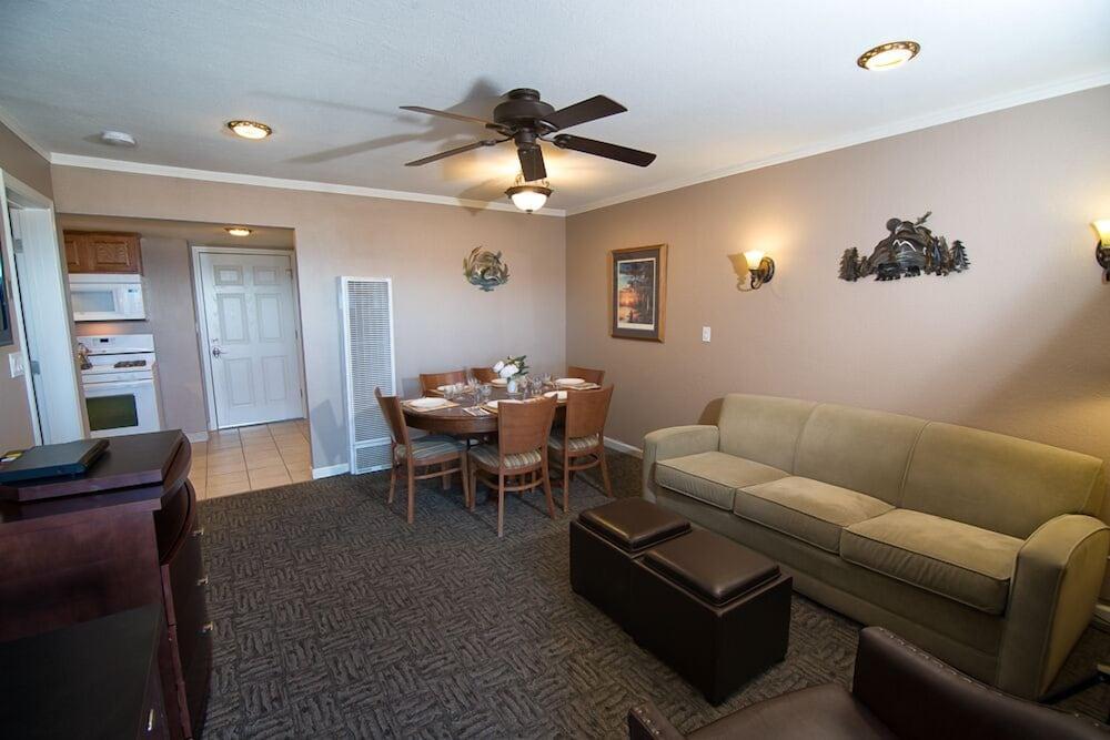 Beachcomber Inn photo 4