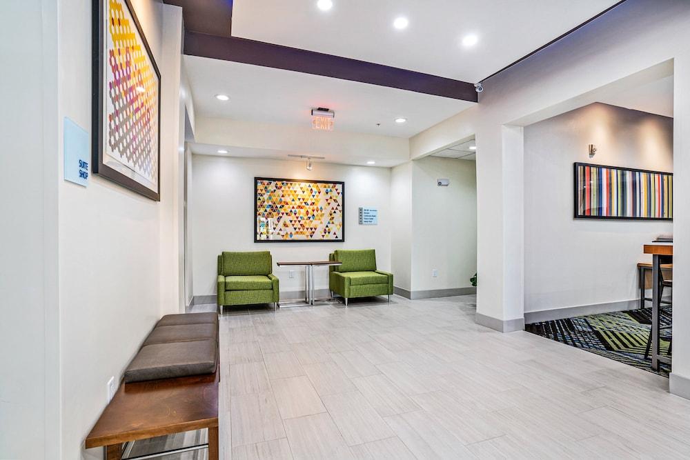 Holiday Inn Express Suites Van Buren-Ft Smith Area by IHG photo 49