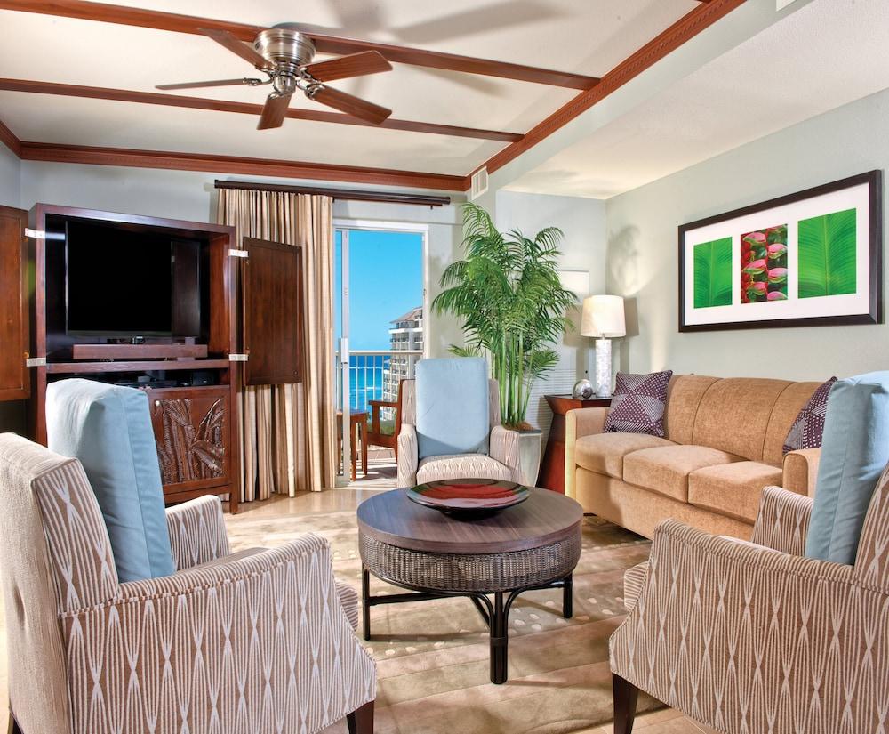 Club Wyndham at Waikiki Beach Walk photo 2