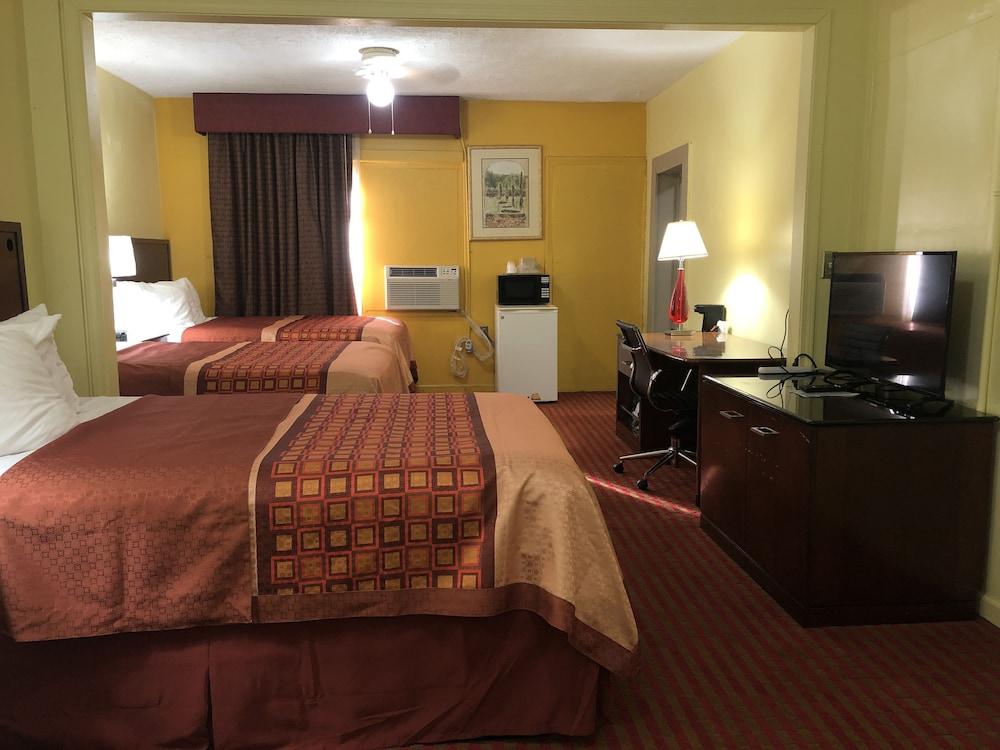Ellijay Inn photo 6