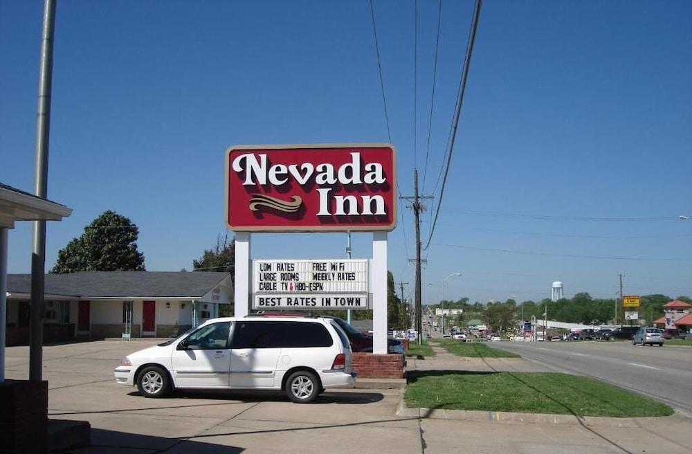 Nevada Inn photo 37