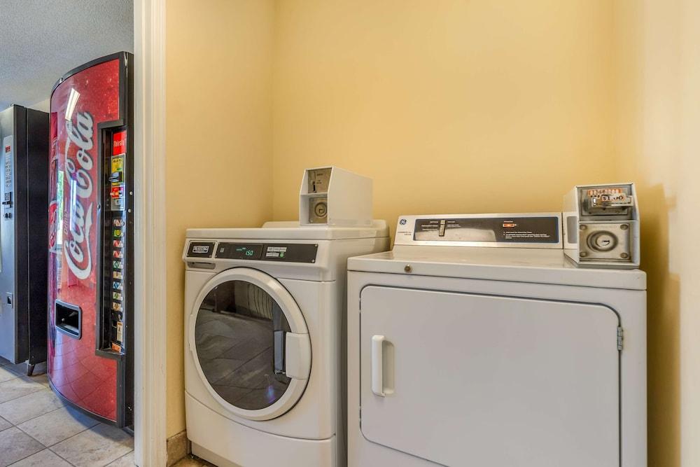 Best Western Plus Santee Inn photo 32