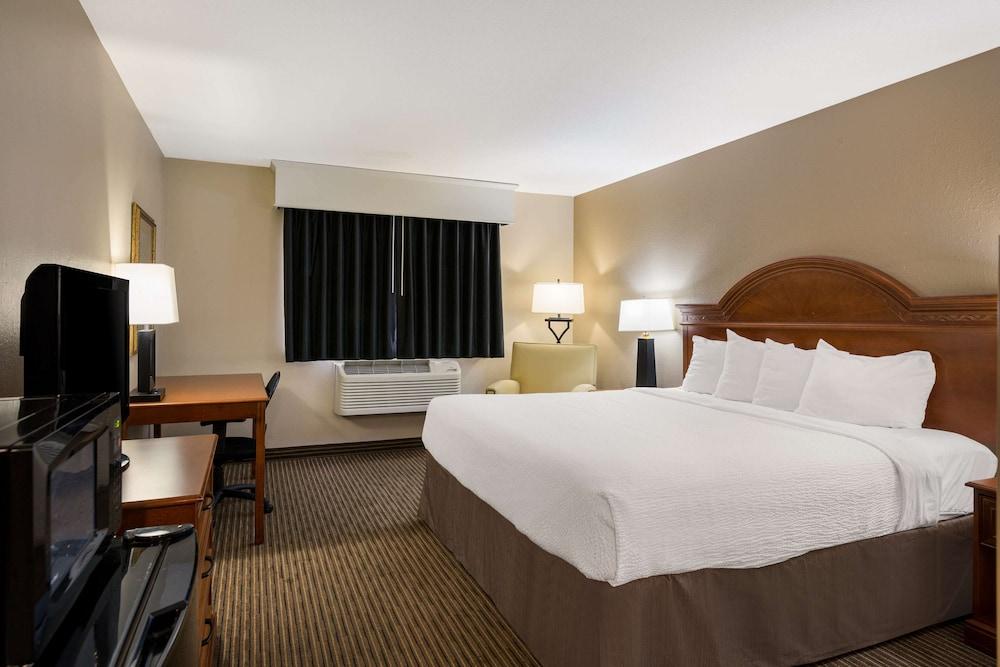 Revel Hotel Minot, SureStay Collection by Best Western photo 25