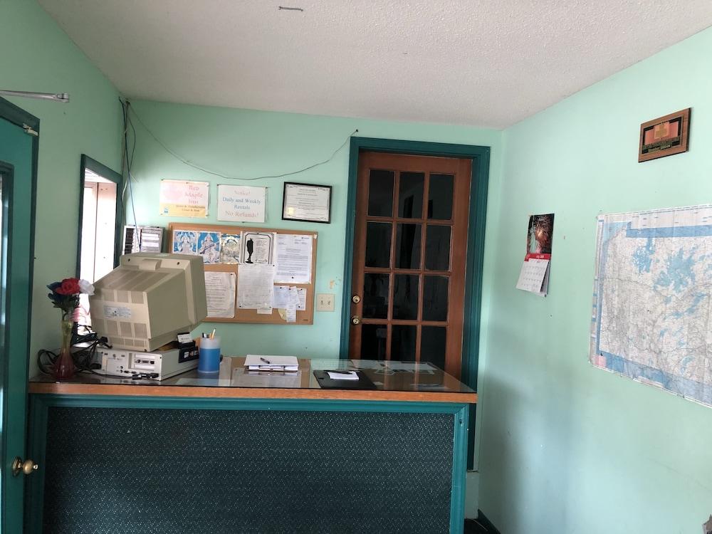 Red Maple Inn photo 6