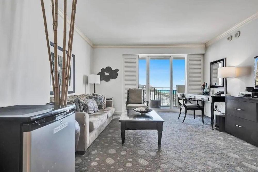 Private Residences at the Atlantic Resort and Spa photo 56