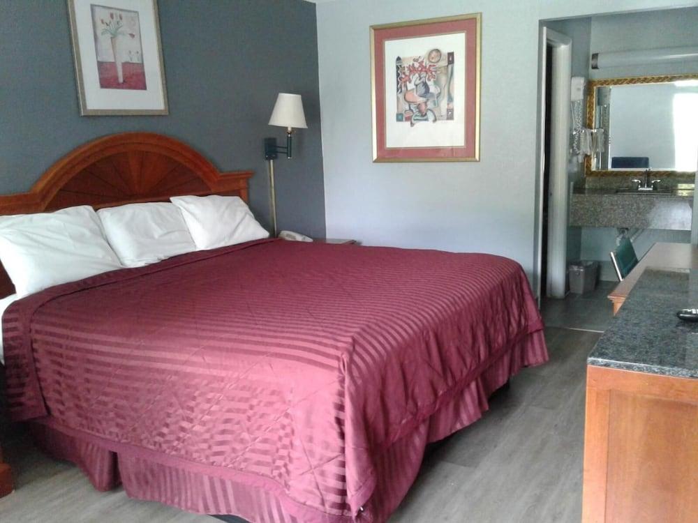 Budget Inn Express photo 24