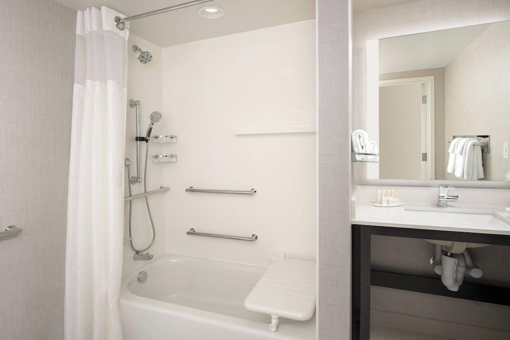Residence Inn by Marriott Modesto North photo 16