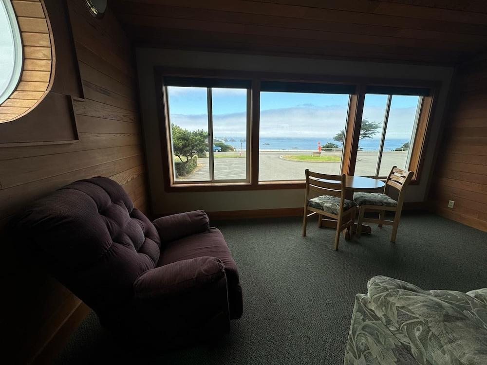 Sunset Oceanfront Lodging photo 74