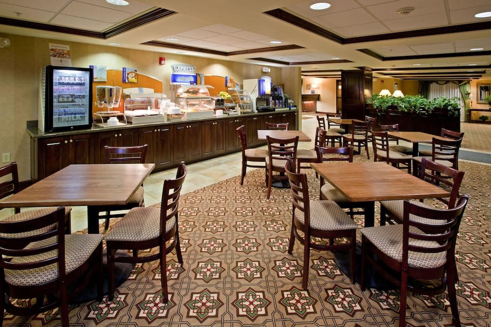 Holiday Inn Express Lebanon by IHG photo 5