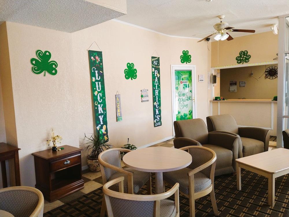 Grand View Plaza Inn & Suites photo 83