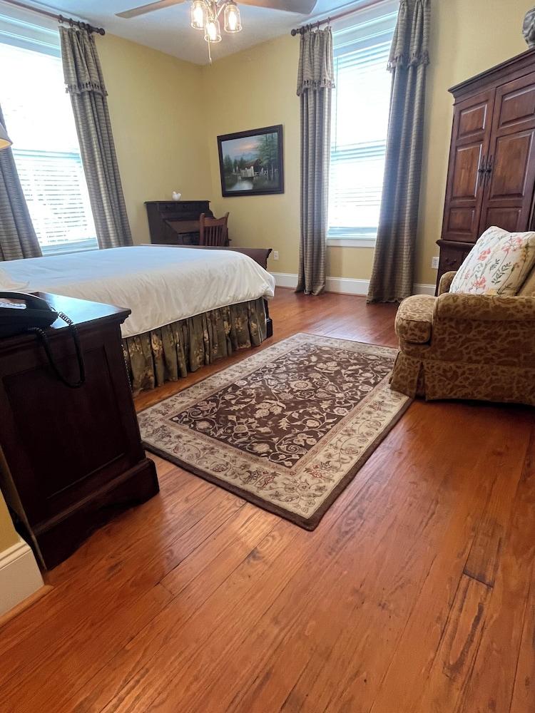 Grand Lux Inn photo 6