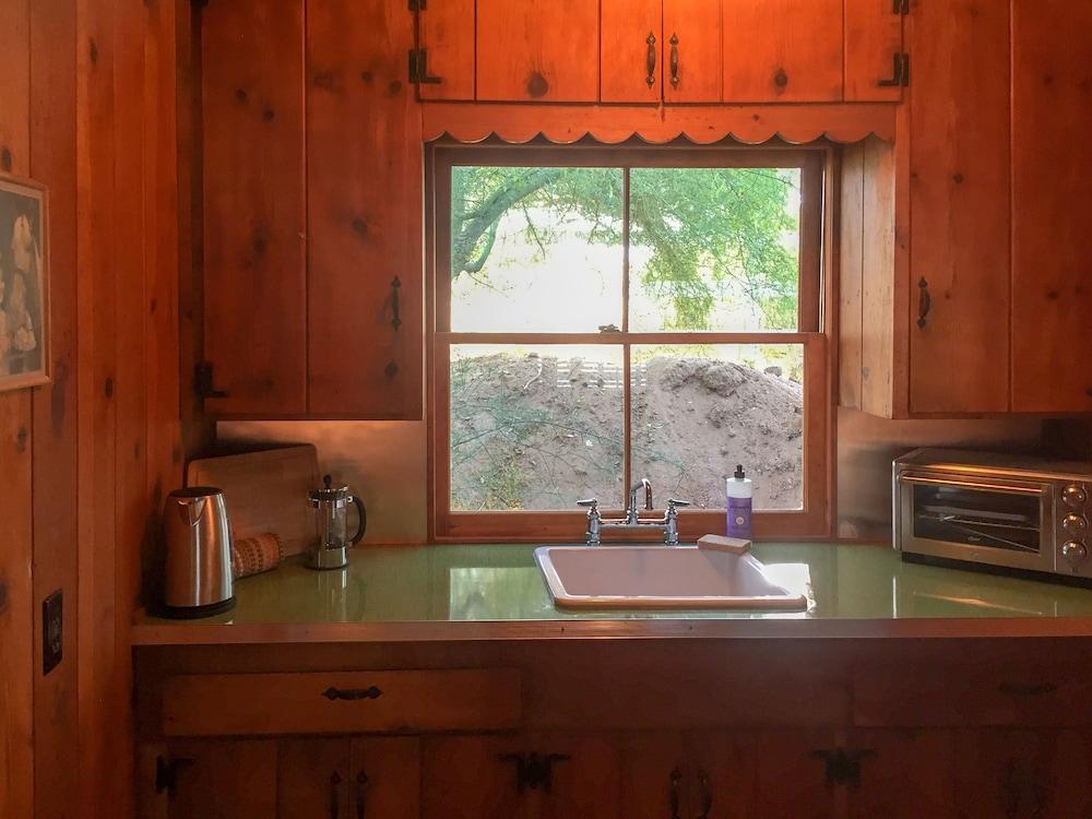 Joshua Tree Ranch House photo 10