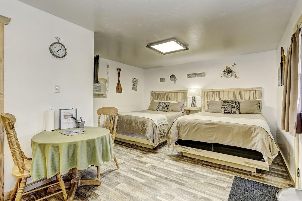 Cascade Lake Inn photo 3